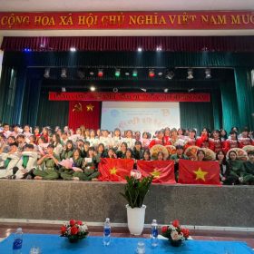 Hội diễn văn nghệ học sinh- sinh viên khoa Công nghệ thông tin